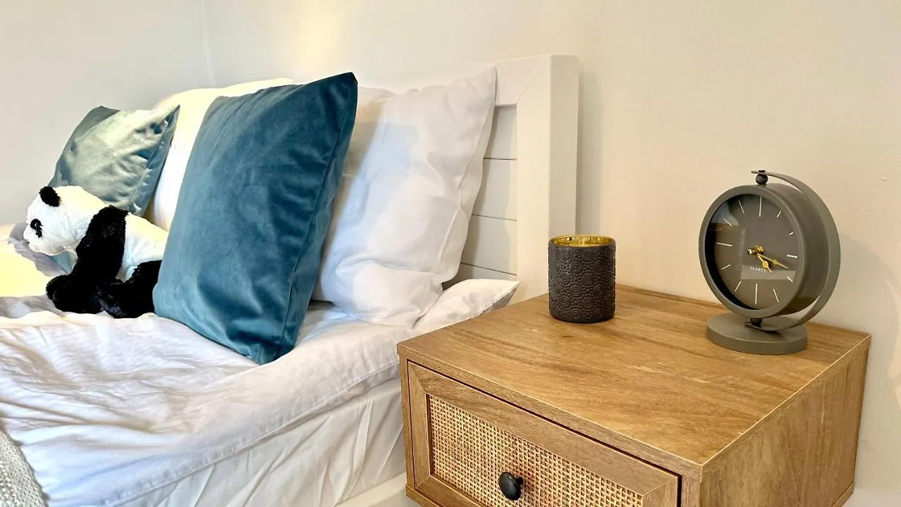 Cool One-Bedroom Limeapartment With Balcony In Haifa 0*,  Izrael
